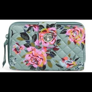 Rosy outlook turn lock wallet